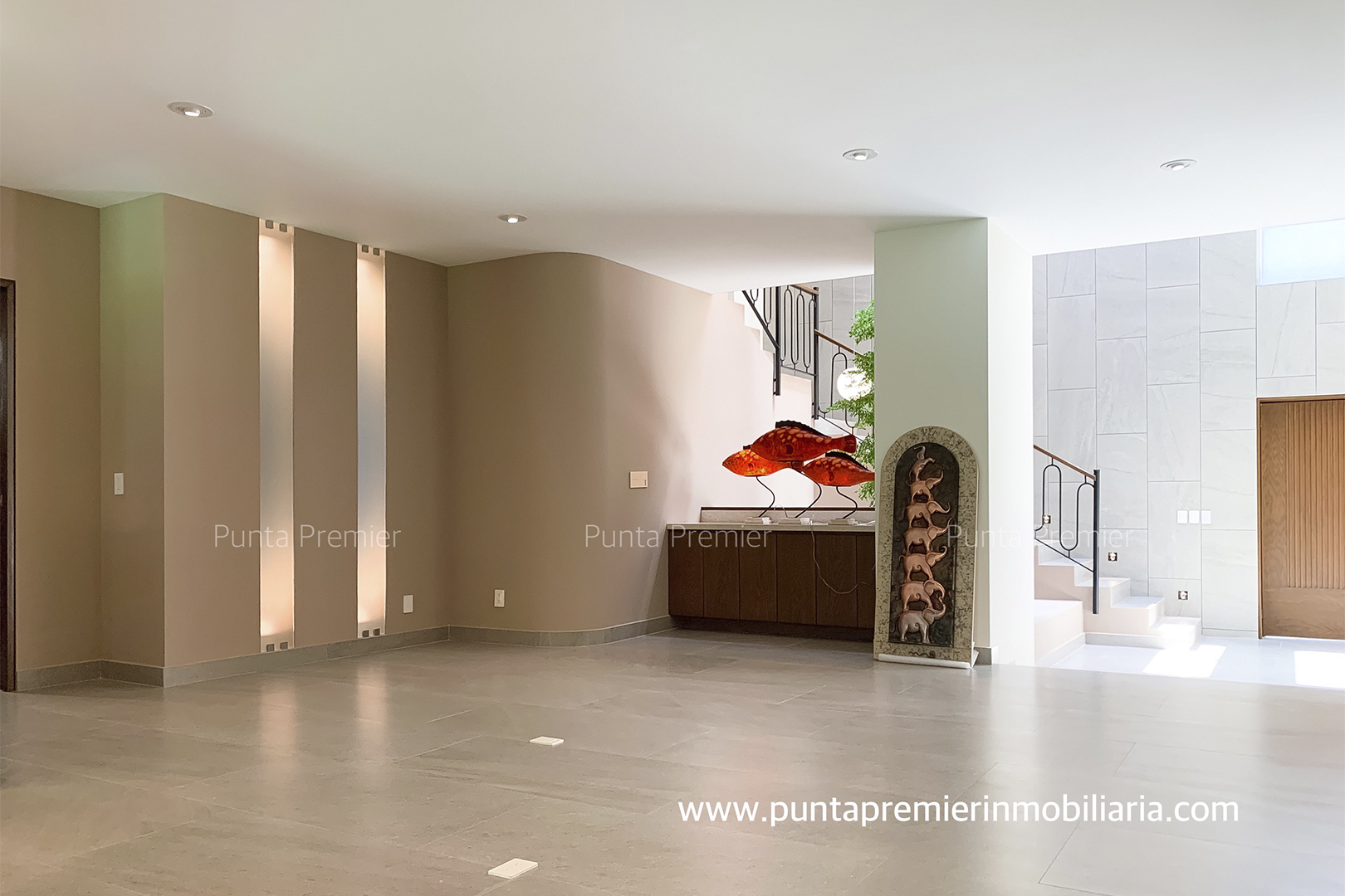 Residencia de Lujo en Venta Azaleas Ciudad Bugambilias - Punta Premier