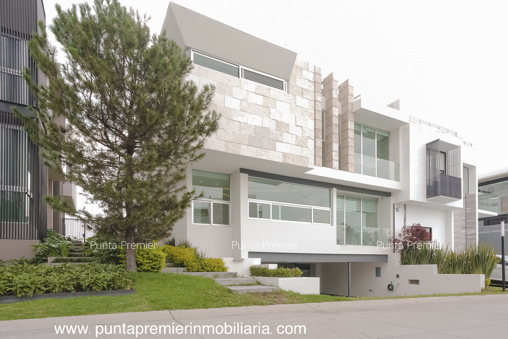 CASA EN VENTA PUERTA LAS LOMAS