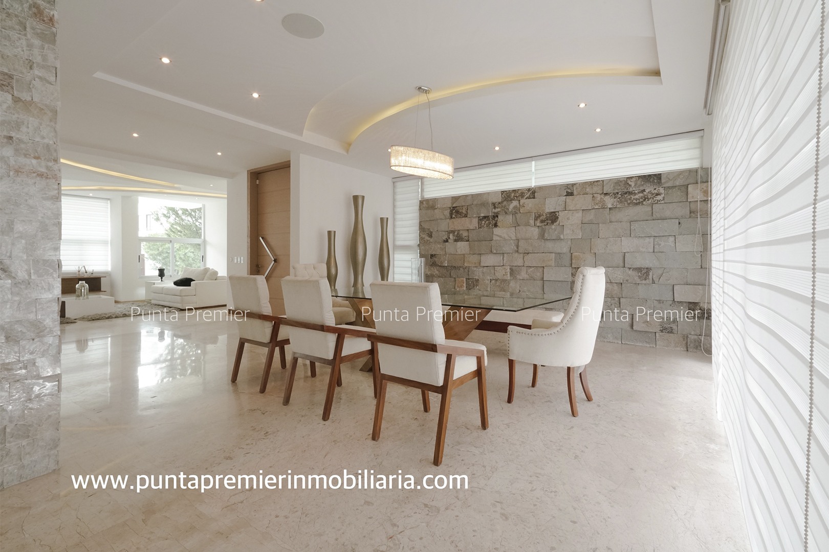 CASA EN VENTA PUERTA LAS LOMAS