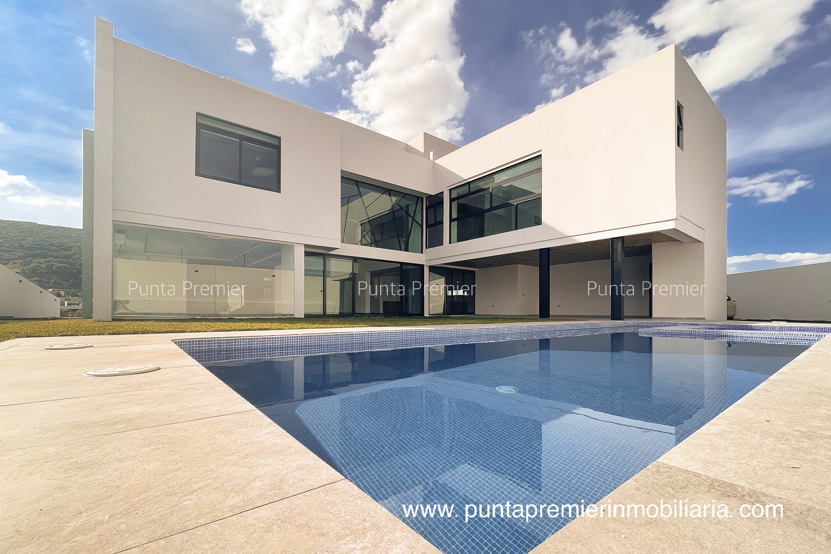 CASA EN VENTA EN AYAMONTE