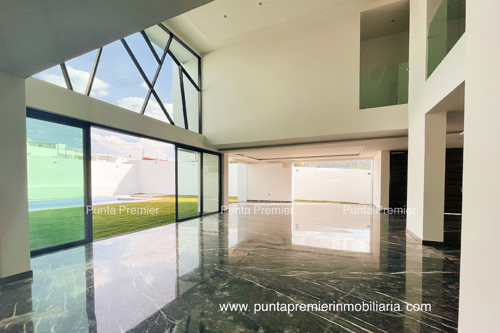 CASA EN VENTA EN AYAMONTE