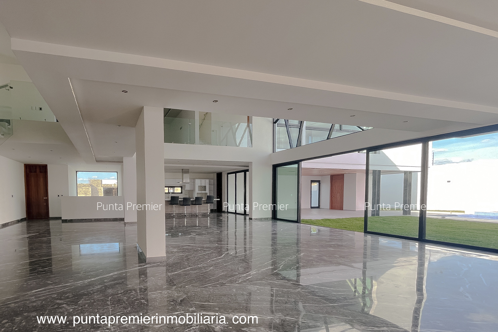 CASA EN VENTA EN AYAMONTE