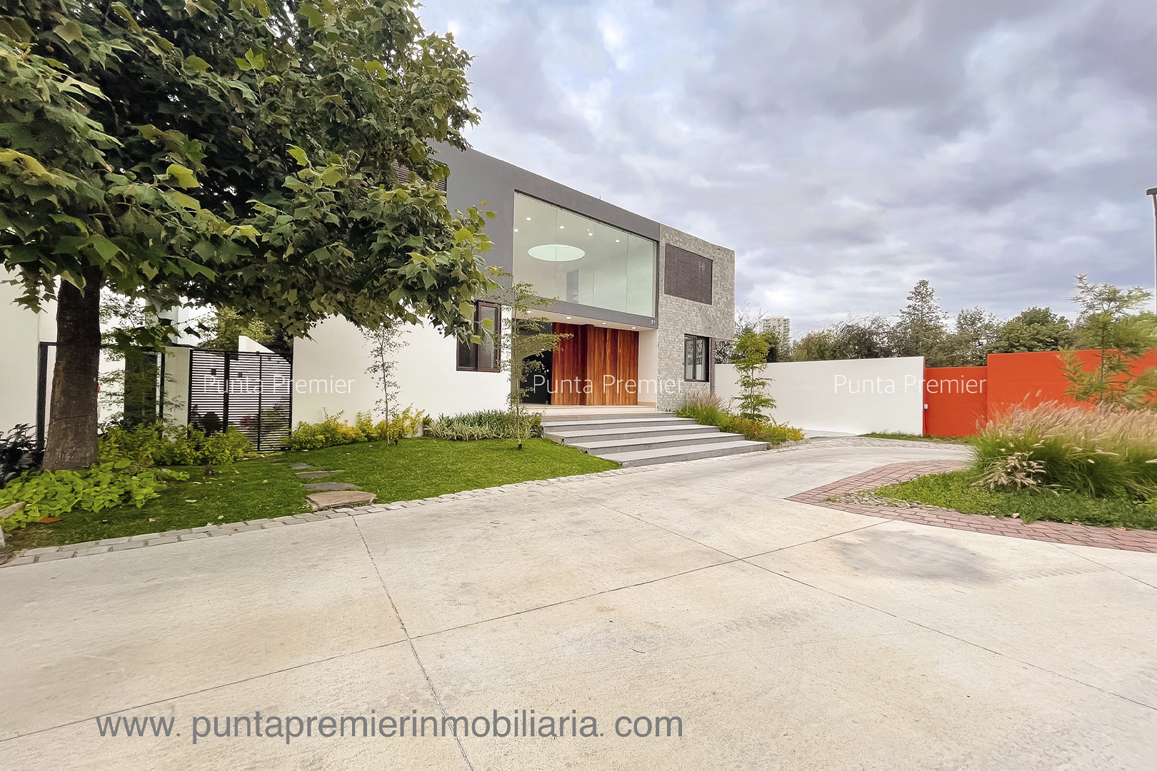 Casa de Lujo en Venta en Reserva Real Residencial