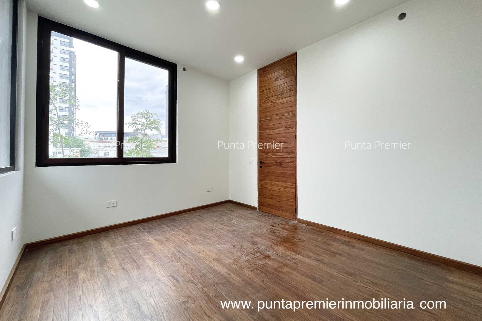 Casa de Lujo en Venta en Reserva Real Residencial