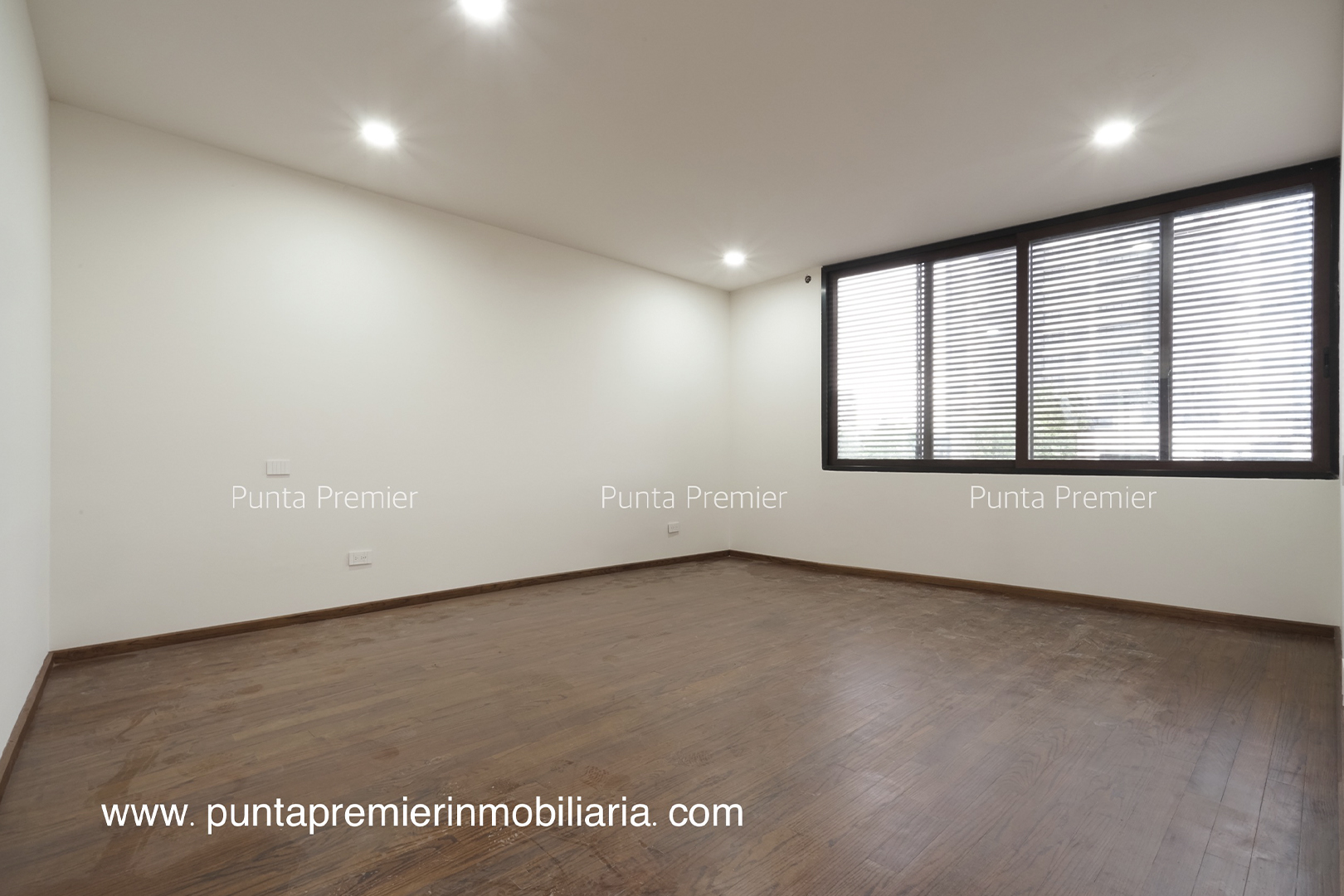 Casa de Lujo en Venta en Reserva Real Residencial