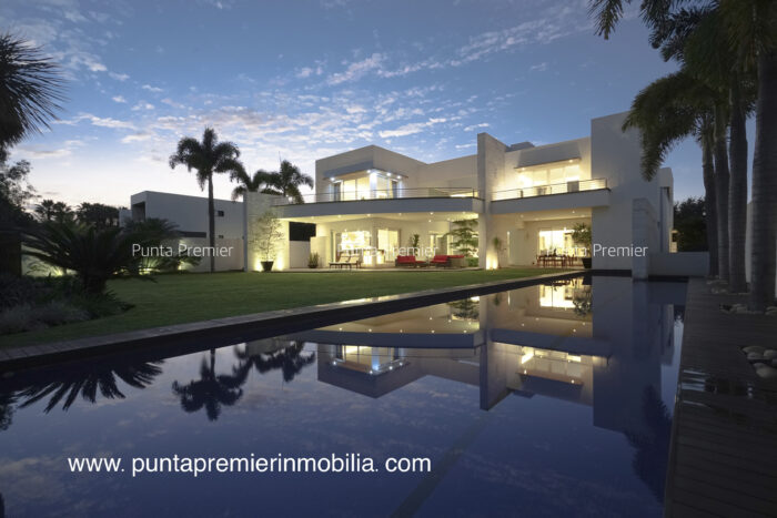 Casa en Venta en Las Lomas Club de Golf