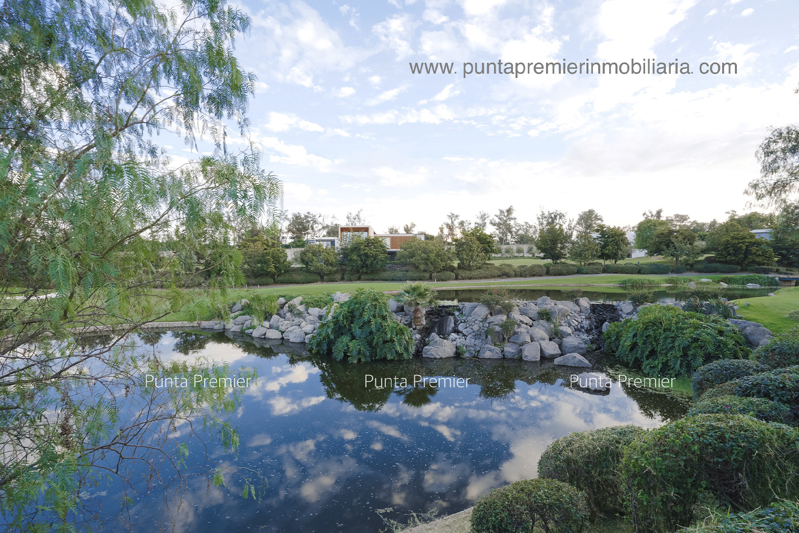 Casa en Venta en Las Lomas Club de Golf