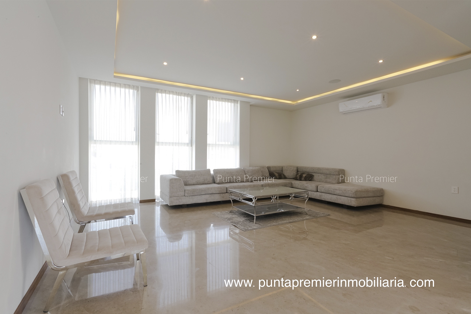 Residencia en Venta Puerta las Lomas, Zona Andares