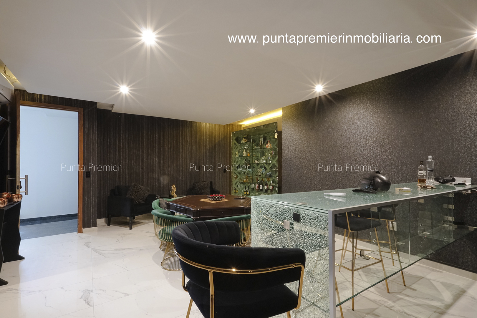 Residencia en Venta Puerta las Lomas, Zona Andares