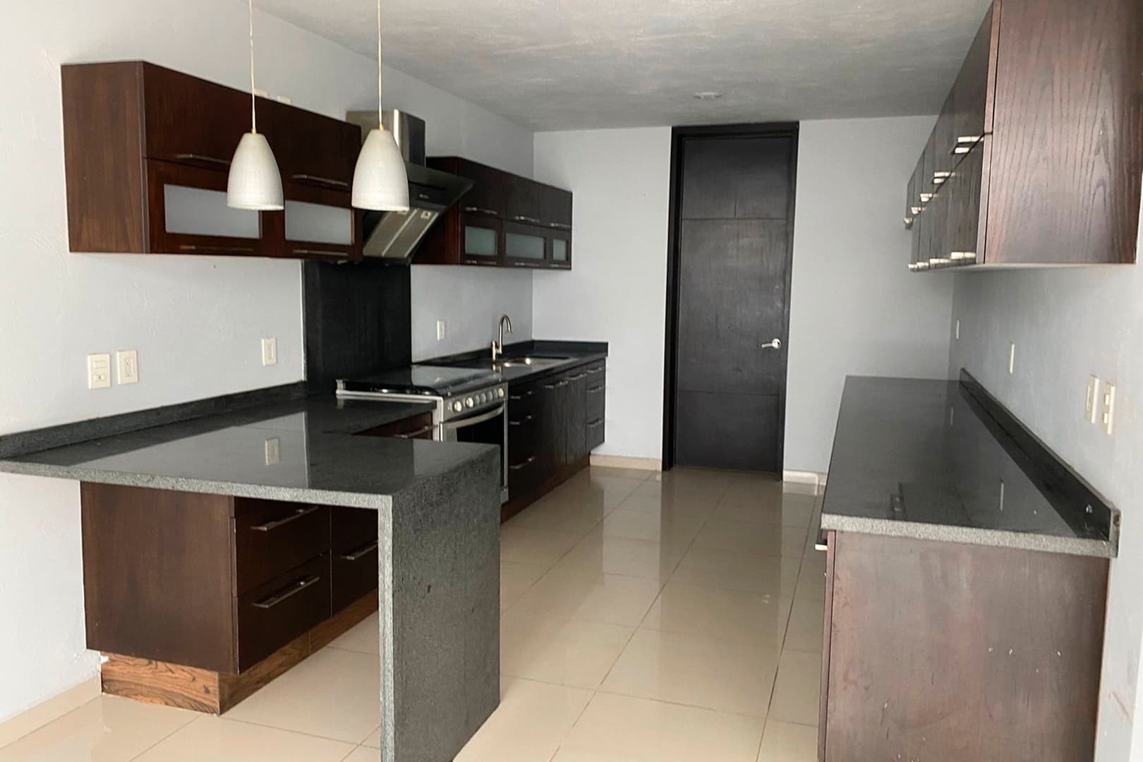 Casa en Venta en Fraccionamiento Solares Zona Real