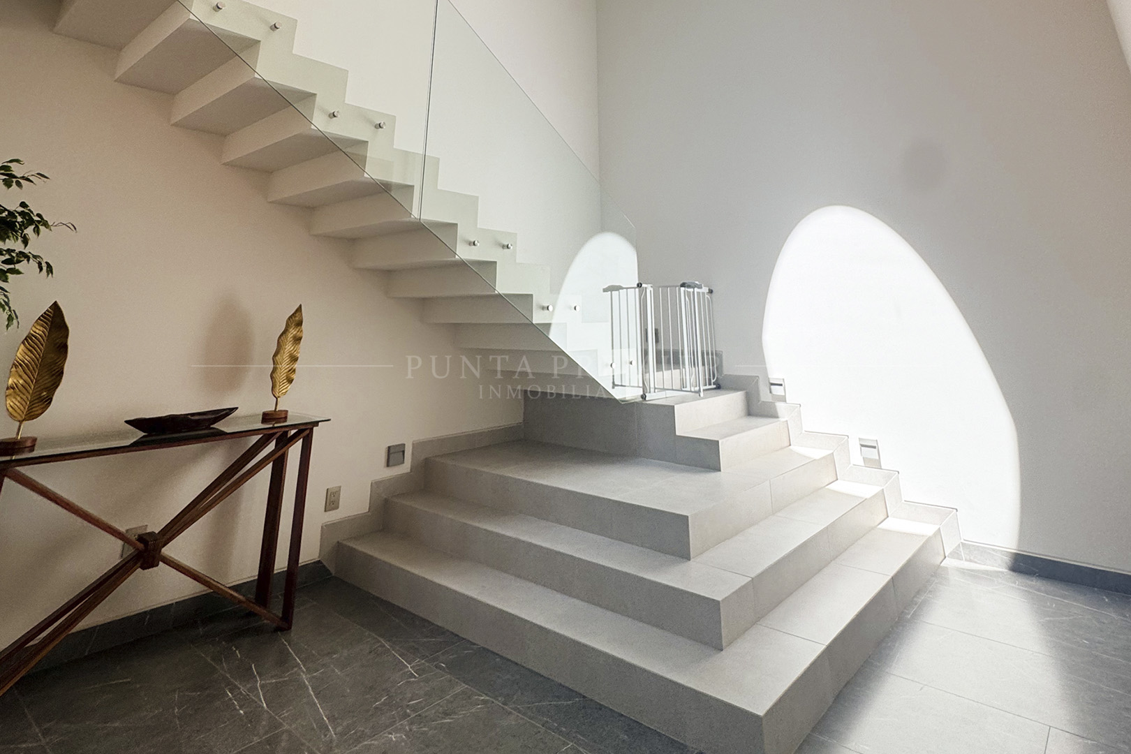 CASA EN VENTA ENTRELOMAS DE LUJO