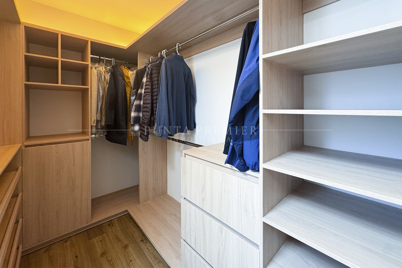 CASA EN VENTA ENTRELOMAS DE LUJO