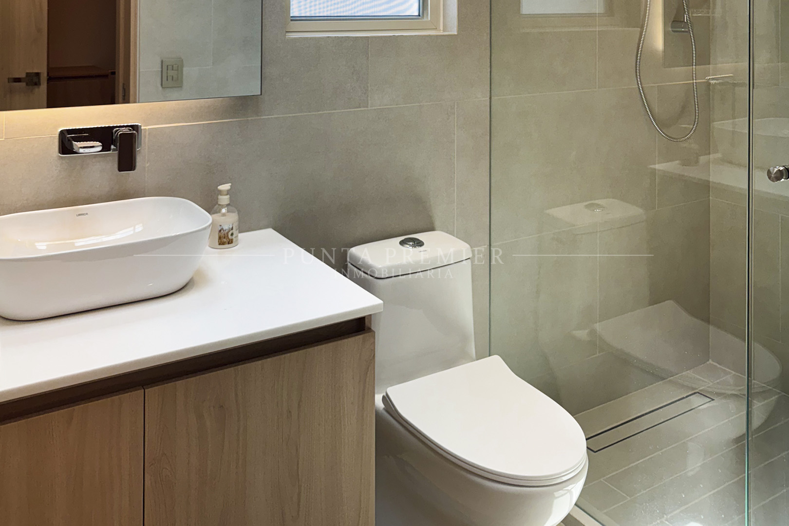 CASA EN VENTA ENTRELOMAS DE LUJO