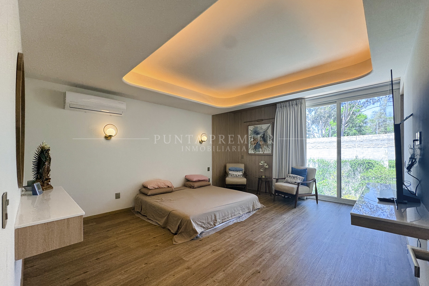 CASA EN VENTA ENTRELOMAS DE LUJO