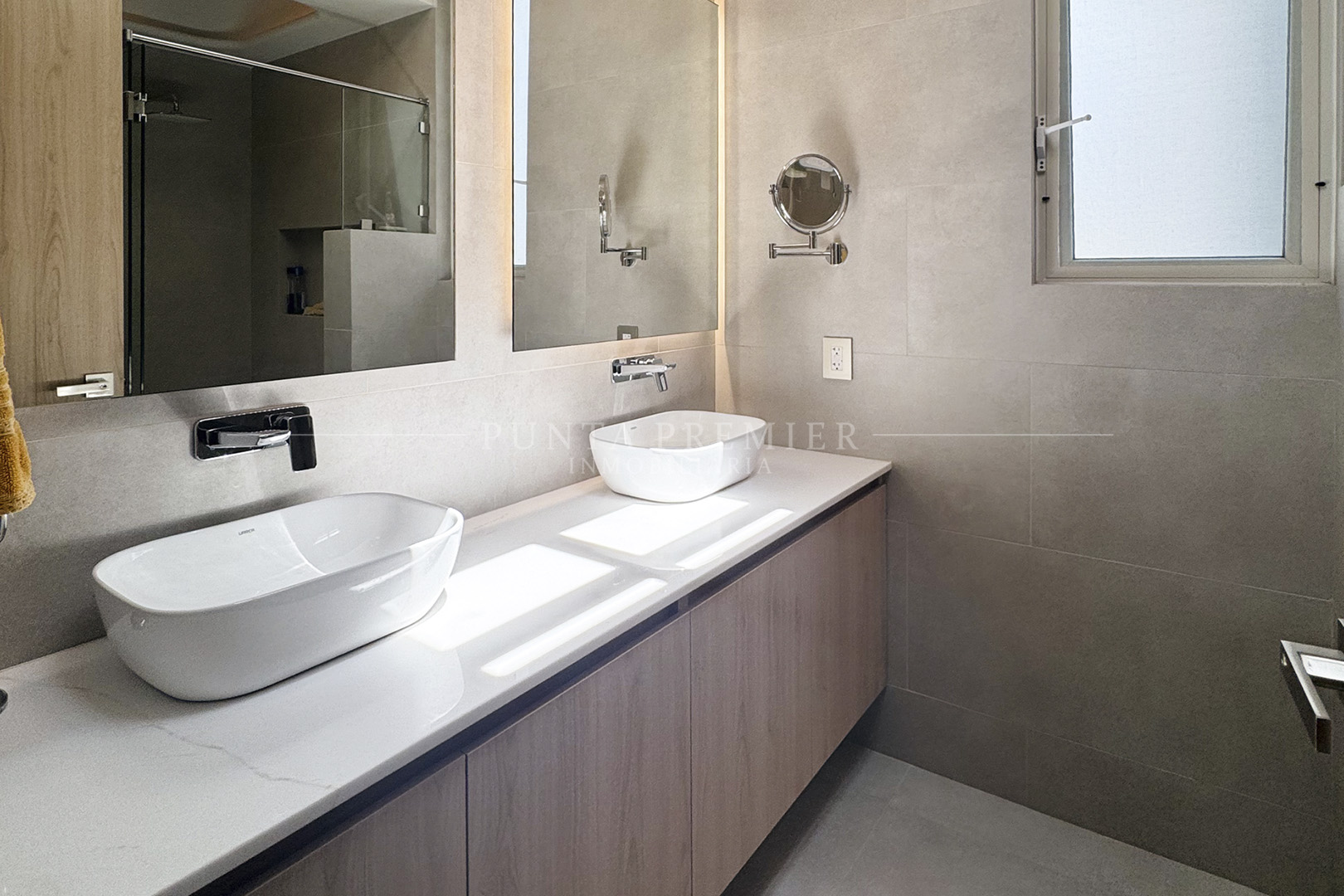 CASA EN VENTA ENTRELOMAS DE LUJO