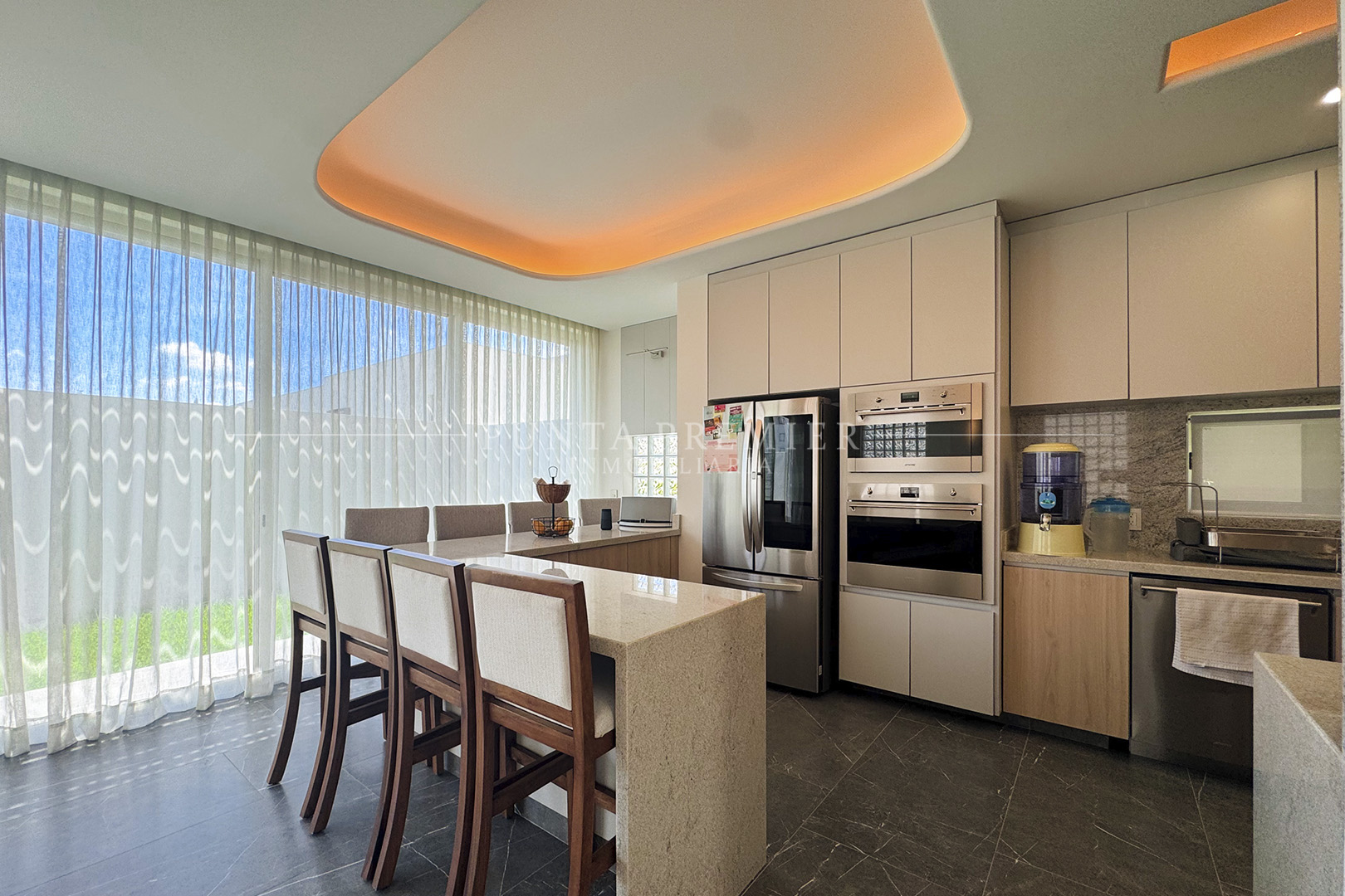 CASA EN VENTA ENTRELOMAS DE LUJO