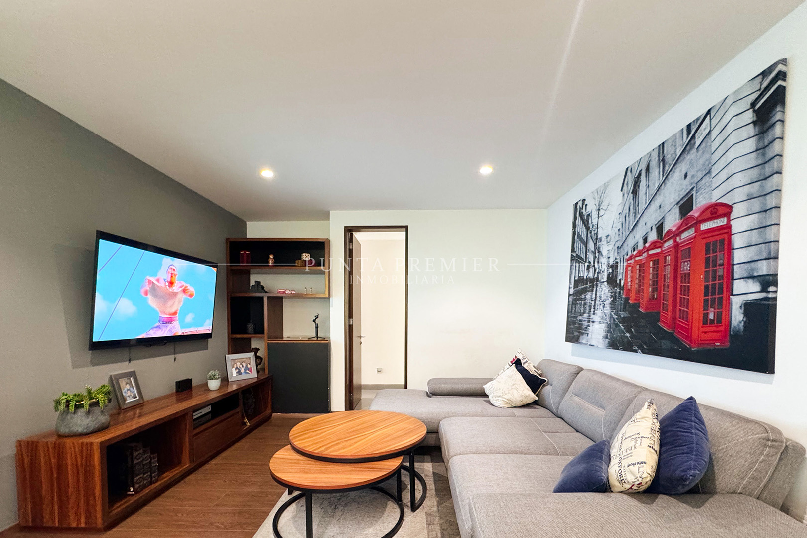 RESIDENCIA EN RENTA EN LOS FRAILES DE LUJO