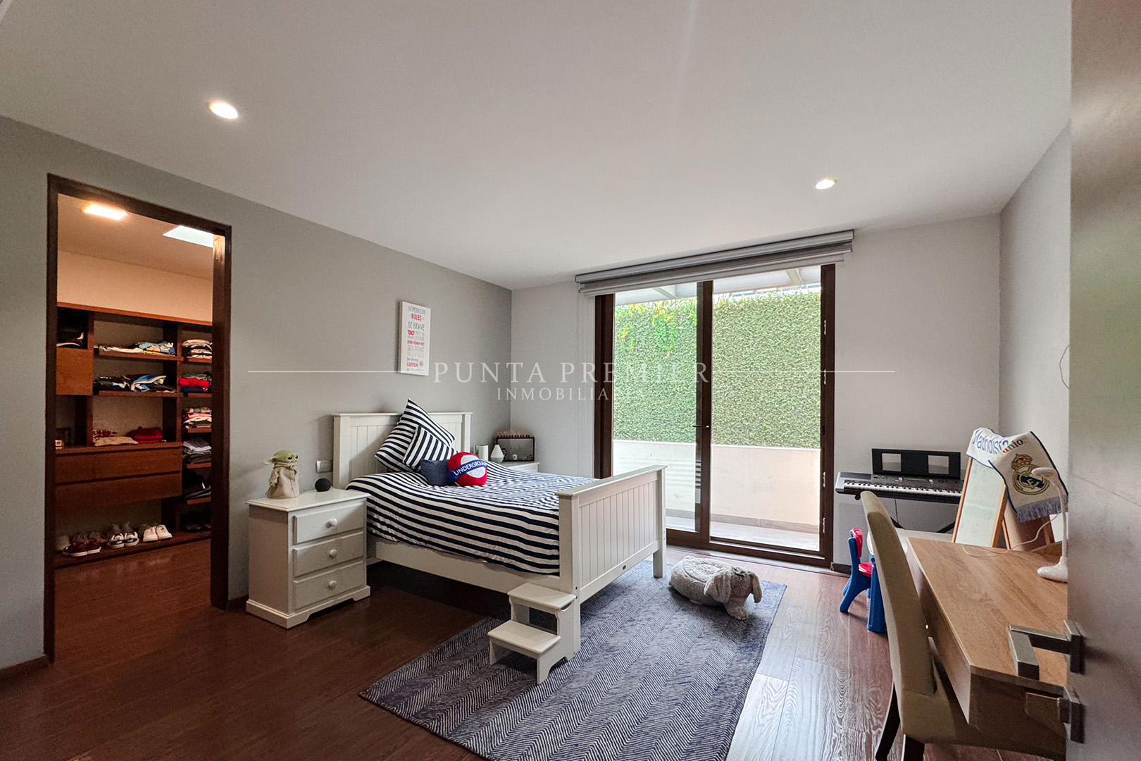 RESIDENCIA EN RENTA EN LOS FRAILES DE LUJO