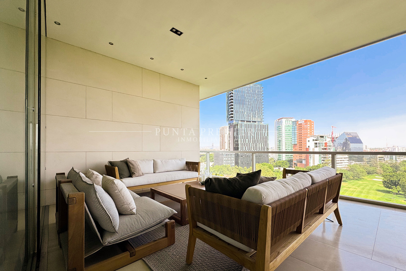 DEPARTAMENTO EN RENTA TORRE TIRRENO COUNTRY CLUB