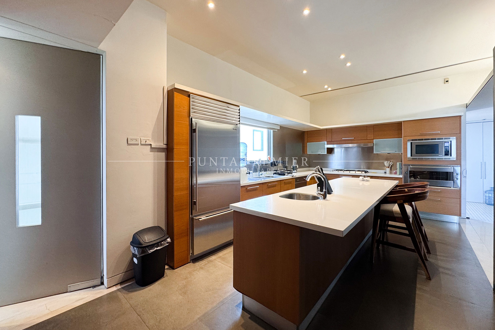 DEPARTAMENTO EN RENTA TORRE TIRRENO COUNTRY CLUB