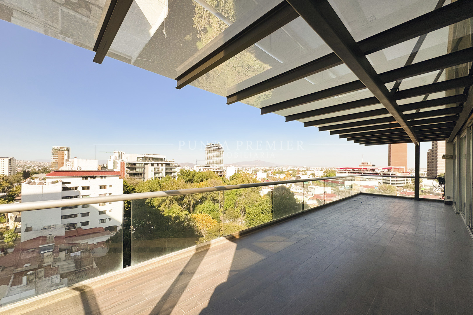 DEPARTAMENTO EN RENTA DE LUJO TORRE ZHEN COUNTRY CLUB