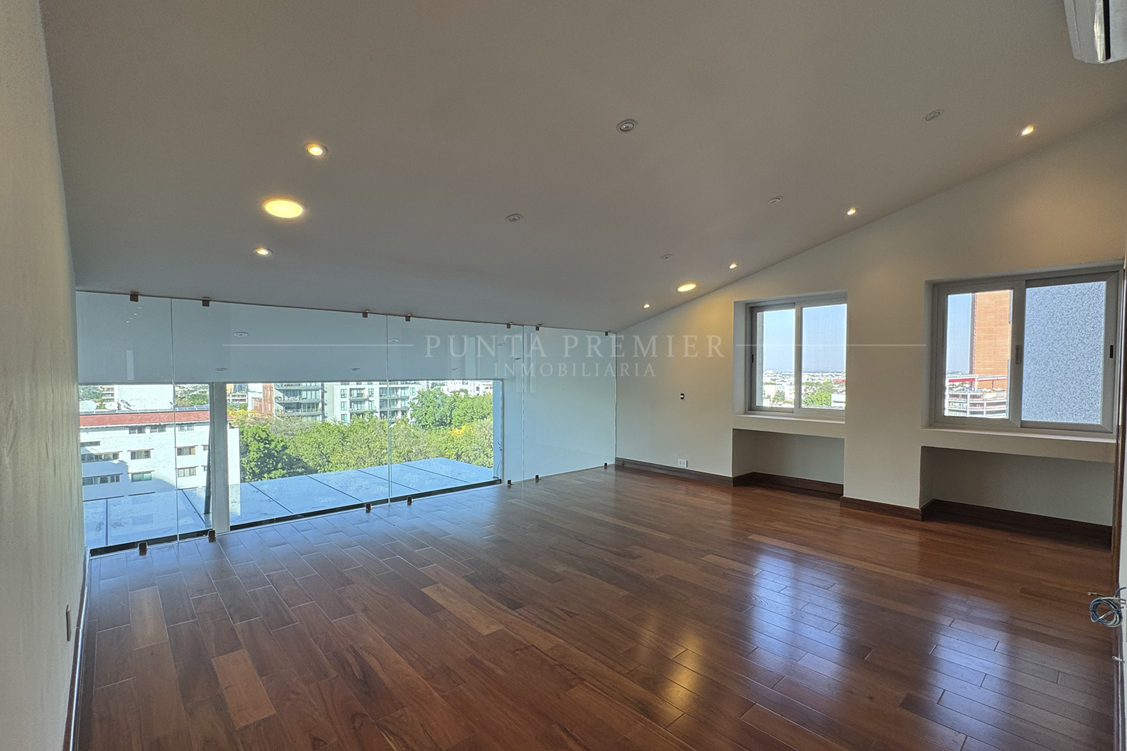 DEPARTAMENTO EN RENTA DE LUJO TORRE ZHEN COUNTRY CLUB