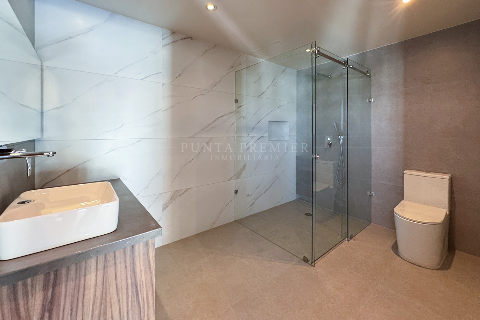 DEPARTAMENTO EN RENTA DE LUJO TORRE ZHEN COUNTRY CLUB